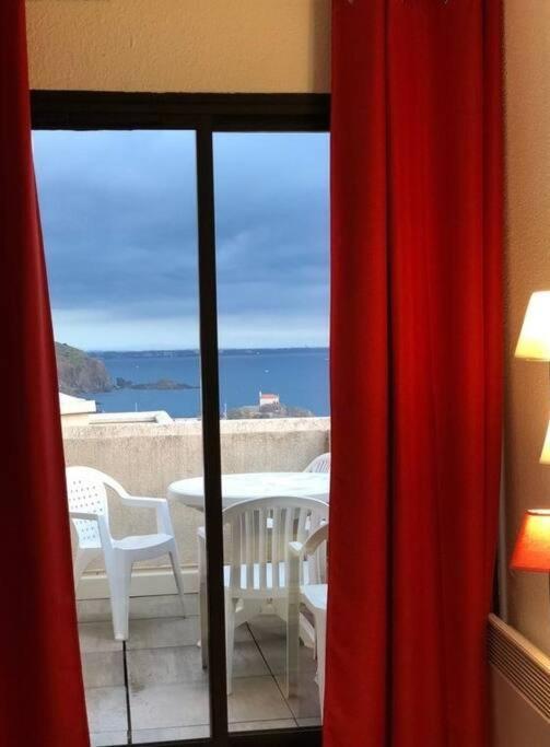 Location Vue Mer Du Samedi Au Samedi, Clim, Parking, Piscine, Plage Collioure Exterior foto